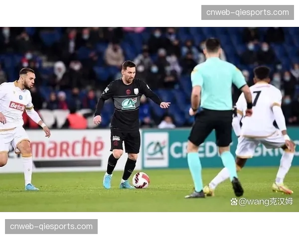 VAR介入判罚点球，本轮法甲再添三例引争议